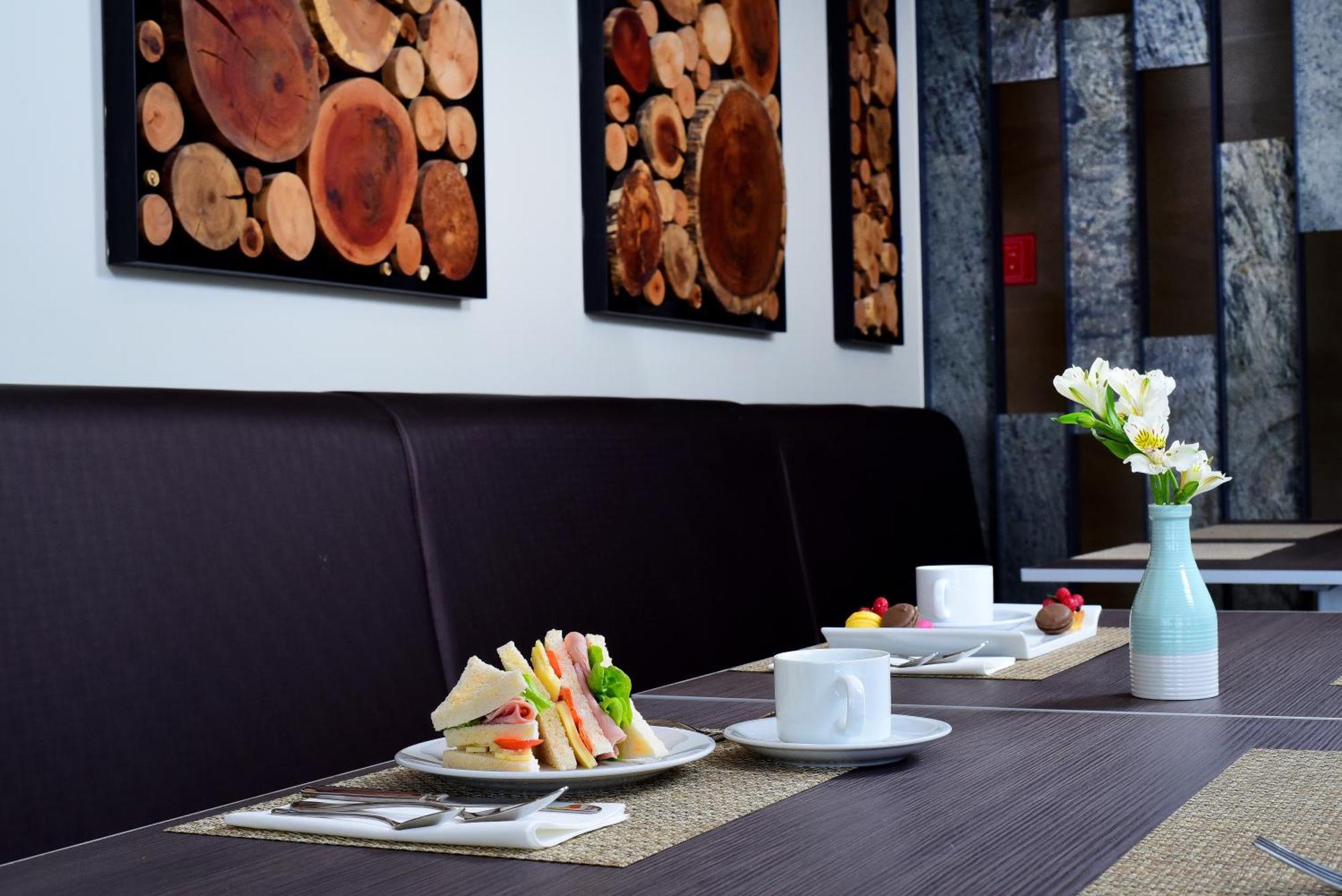 Best Western Ferrat تيموكو المظهر الخارجي الصورة